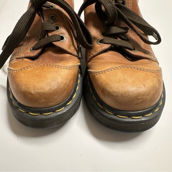 Vintage Dr. Martens Shoes Women’s Brown Leather Oxford with Thick Sole - Picture 3 of 9